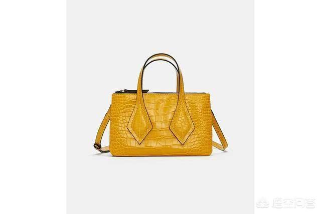 celine包包价格和图片大全(celine包包价格和图片大全高仿)-第3张图片 celine包包价格和图片大全(celine包包价格和图片大全高仿)-第3张图片