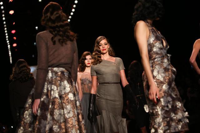 世界四大时装周之首（世界四大时装周特点）-第8张图片