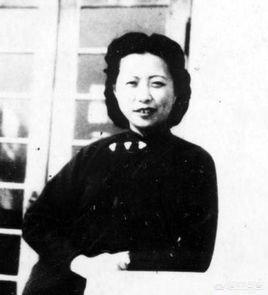 莉雅丝·吉蒙里（莉雅丝·吉蒙里等身）-第1张图片