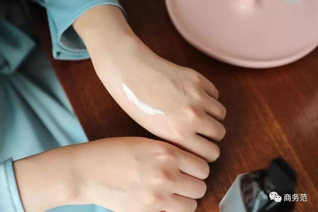 香奈儿可可小姐香水哪款最好闻又持久（香奈儿可可小姐香水有几款）-第10张图片