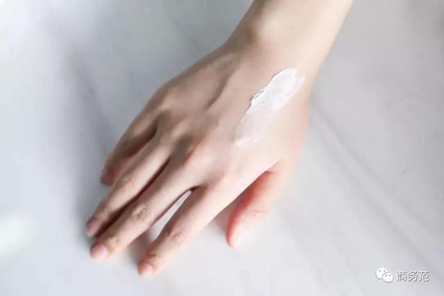 香奈儿可可小姐香水哪款最好闻又持久（香奈儿可可小姐香水有几款）-第14张图片