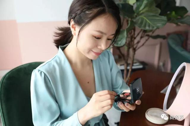 香奈儿可可小姐香水哪款最好闻又持久（香奈儿可可小姐香水有几款）-第28张图片