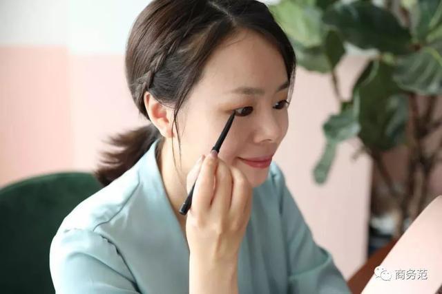 香奈儿可可小姐香水哪款最好闻又持久（香奈儿可可小姐香水有几款）-第33张图片