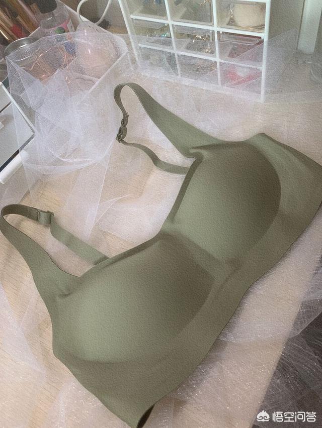 中国女装品牌大全排行榜（中国十大女装品牌排行榜）-第23张图片